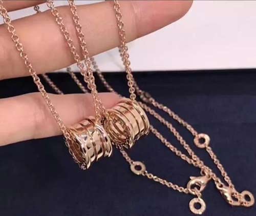 彩金项链